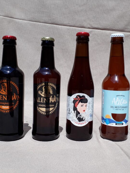 Pack de 6 cervezas artesanas.